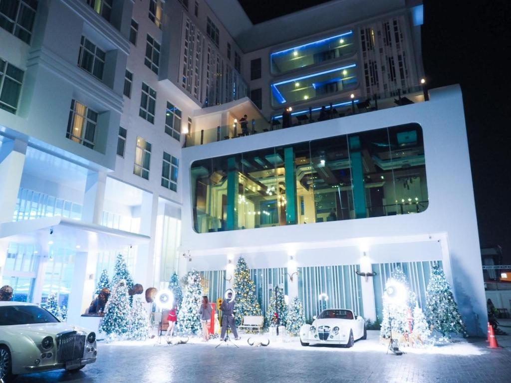 Glacier Hotel Khon Kaen Bagian luar foto