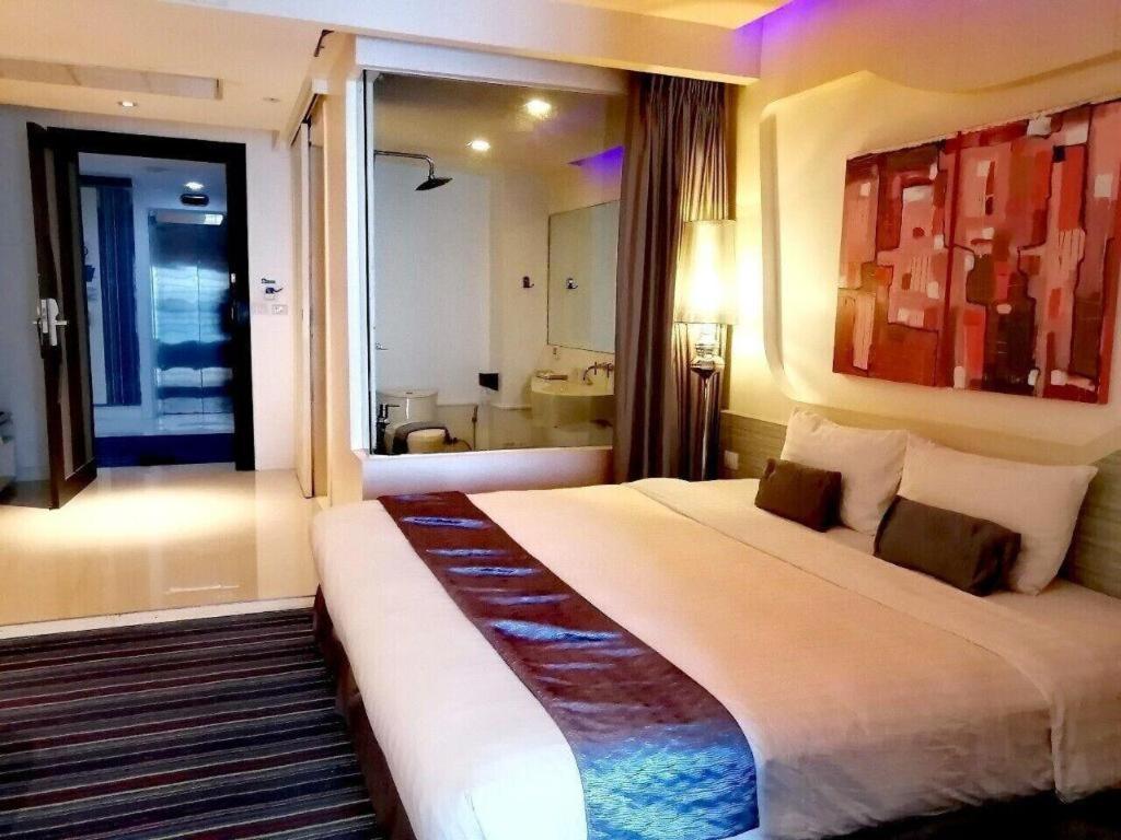 Glacier Hotel Khon Kaen Bagian luar foto